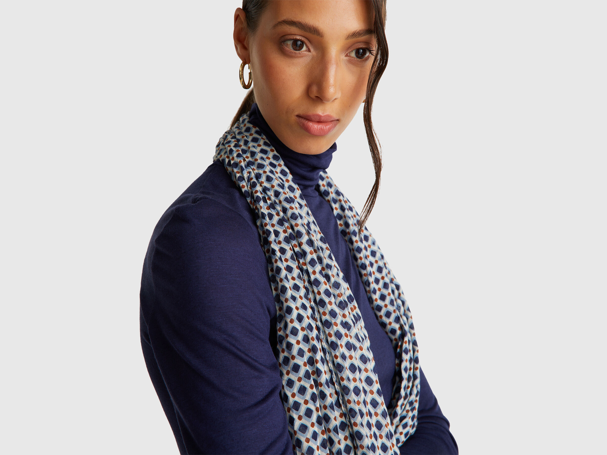 SCARF Mujer image number 2